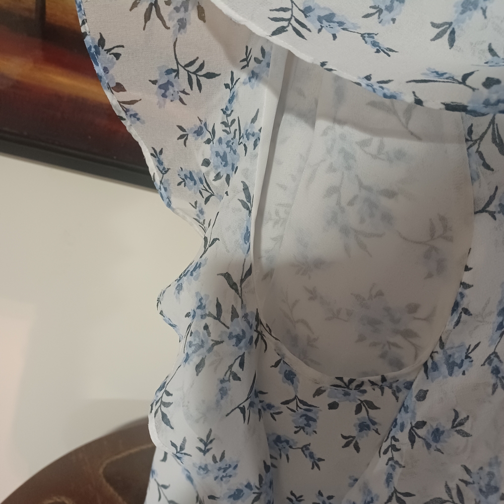 1. State Blue and White Floral Top - Picture 6 of 6